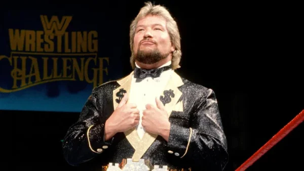 AJ Styles: “Logan Paul has to earn his place on the roster”