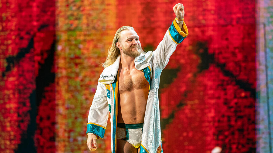 Tyler Bate Breaks Silence on WWE Absence: “I’m Not Injured, Just Waiting”